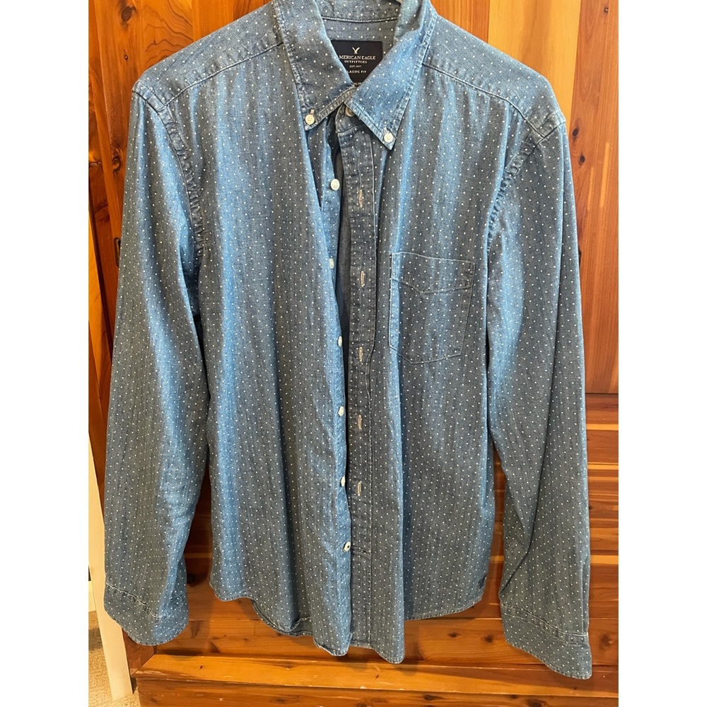 American Eagle Polka Dot Button Up Shirt